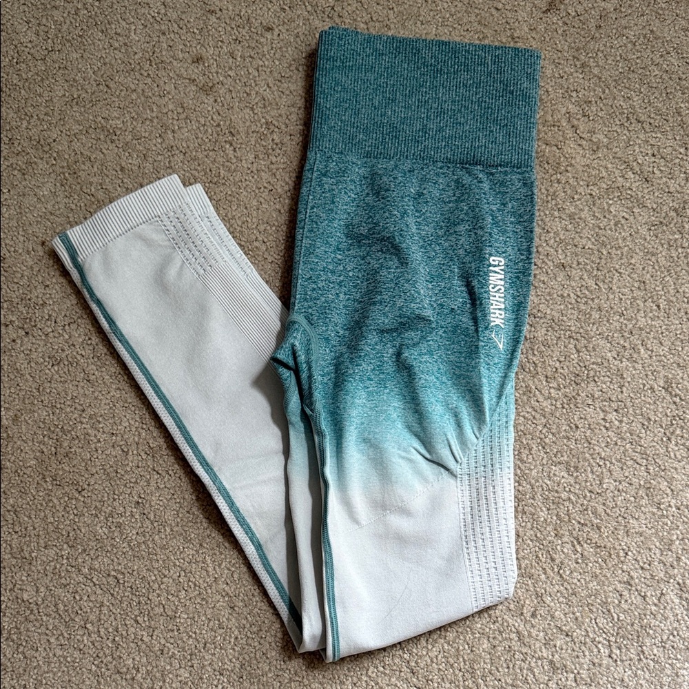 Gymshark Women’s Leggings - Teal and White Ombre